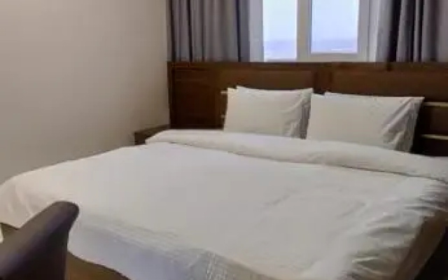Al Noor Suites