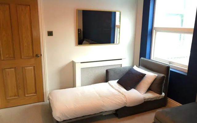 Luxury Victorian 2 Bedroom Apartment Near Tube