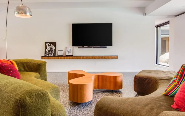 Mostero House