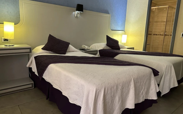Hotel Infinity Park Santiago