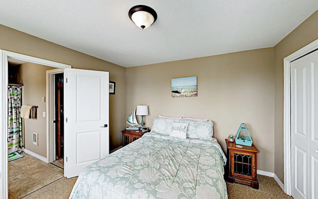 30015 Cloverdale - 4 Br Home