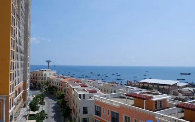 Seaside Fireworks Apartment Free Pool Gym