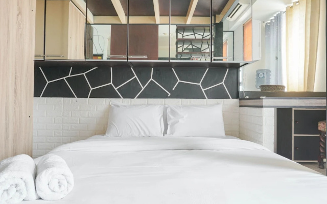 Unique and Classy Studio Room at Maple Park Sunter Apartment