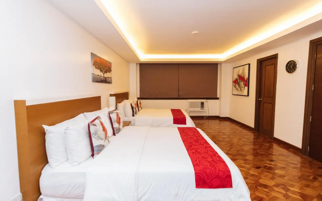 RedDoorz Near Rockwell Mall