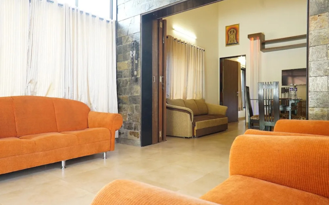 OYO 19690 Home Luxury Farm Lonavala Lake