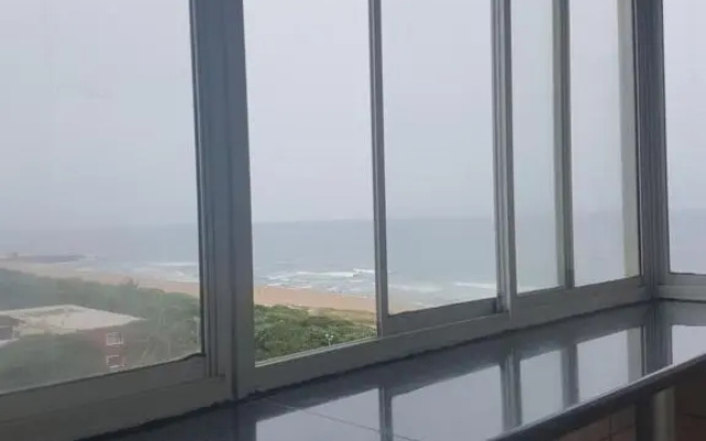 Beach frond apartment