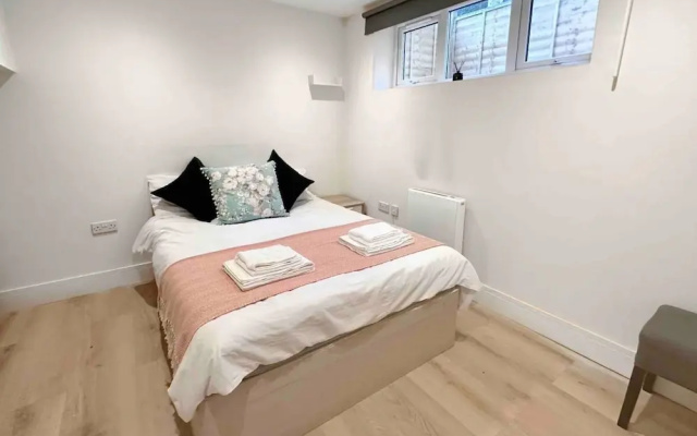 Charming Duplex 10min to London Bridge, Quiet