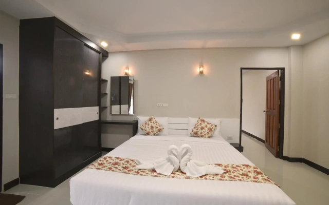 Gold Airport Suites