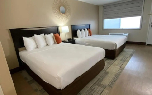 Stanford Inn & Suites Anaheim