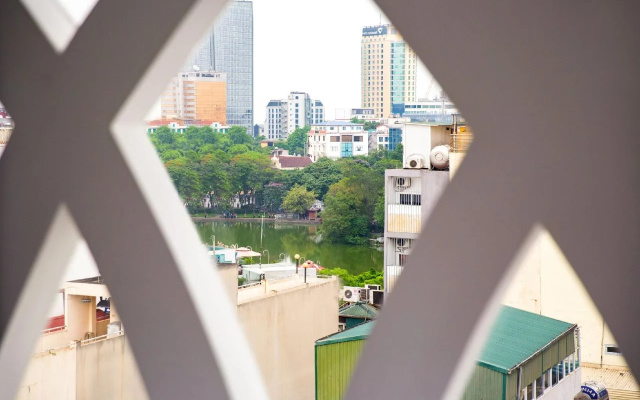 Le Petit Prince Lakeside Hotel & Rooftop Bar