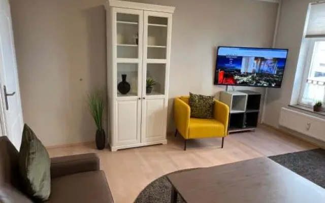 3-Room Karl-Heine