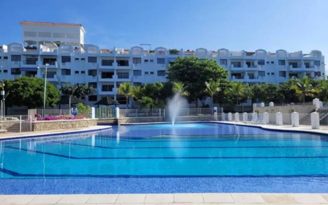 Apartamento duplex frente al mar con playa privada