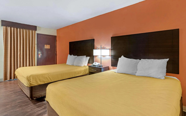 Econo Lodge Urbandale