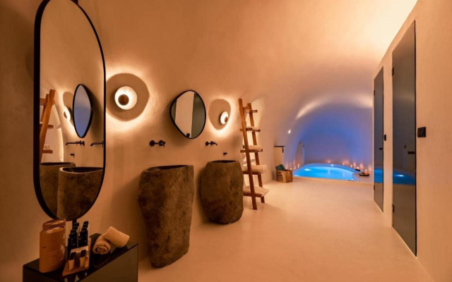 Twenty One Suites