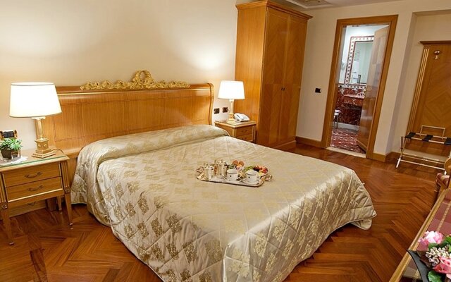 Hotel Marconi вид на фасад