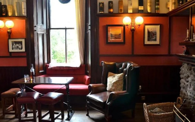Kilfinan Hotel