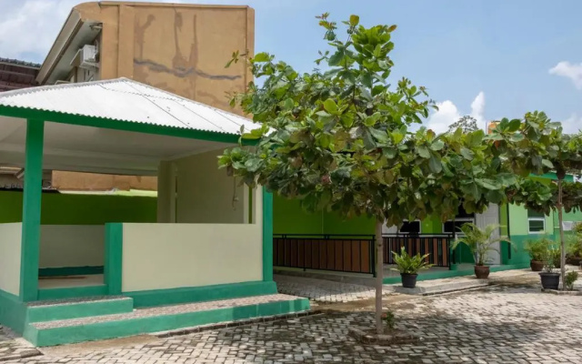 OYO 3115 Branti Raya Guest House