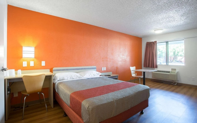 Motel 6 Kingman West