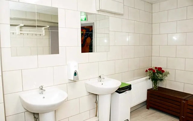 Abbey Court Hostel