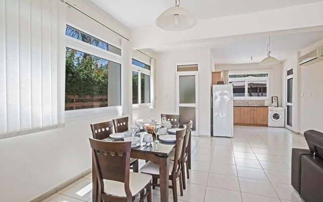 Villa Merly AQ Dv27