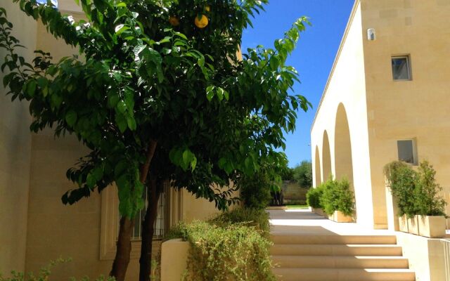 Отель La Fiermontina - Urban Resort Lecce Лечче вид на фасад