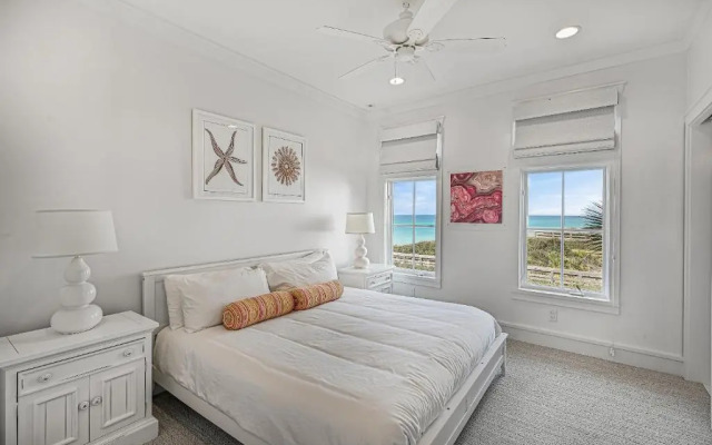 30A Beach House - The Flying Pig