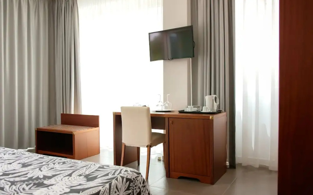 Max Luxury Suite