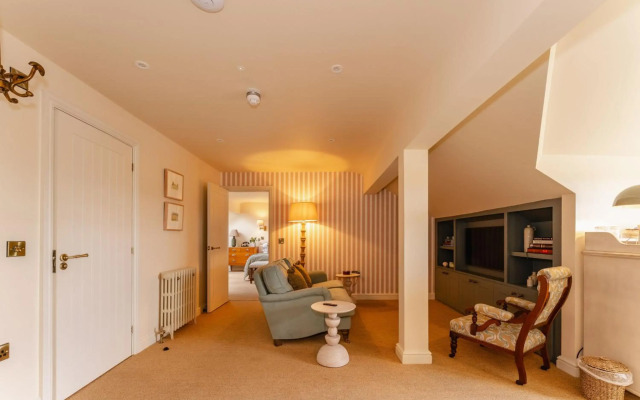 Three Acres Inn & Restaurant