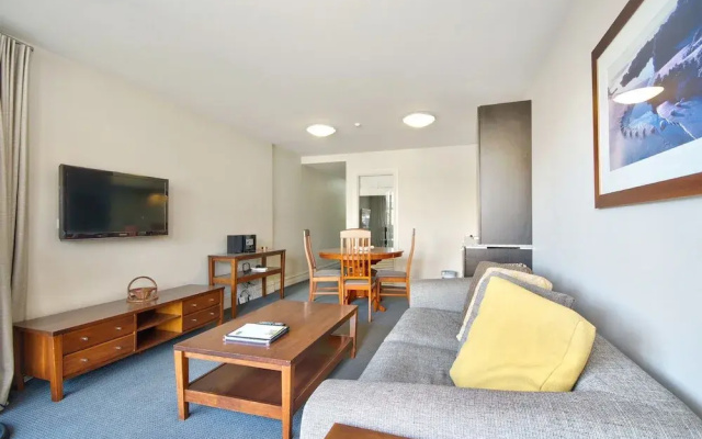 The Beacon - 2 Bedroom Town Center Apartment