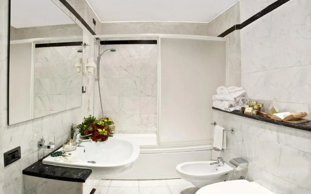 Hotel Savoy