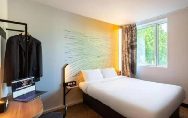 B&B HOTEL Saintes