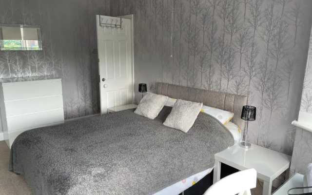 Spacious and stunning 4 bed house in Blackpool