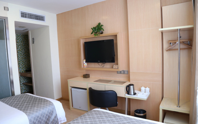 Baiyun City Hotel