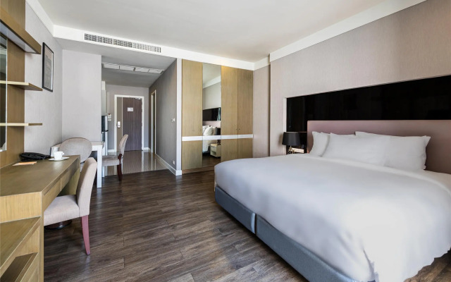 Metropolis Suites Bangkok Tapestry Collection by Hilton