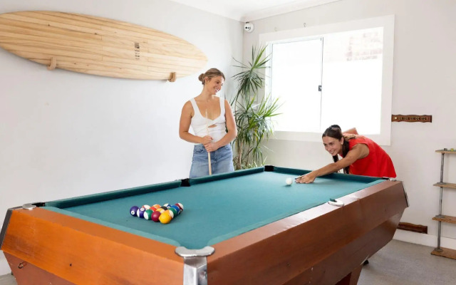 Stoke Beach House - Hostel