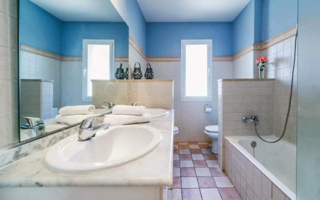 3381 Villa Angela Flores