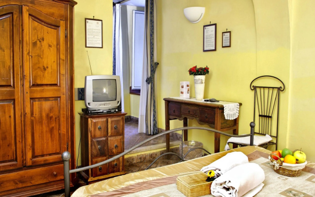Alloggio dei Vassalli, In the Heart of the Historic Center