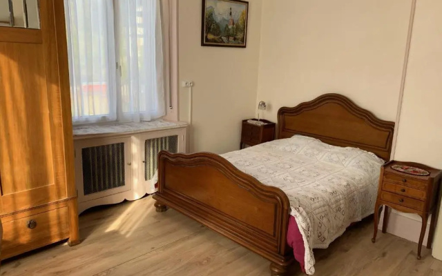 Chambre Gentiane 2 a 3 Personnes Wifi Sdb Partagee