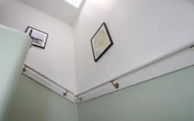 No 10 Guesthouse
