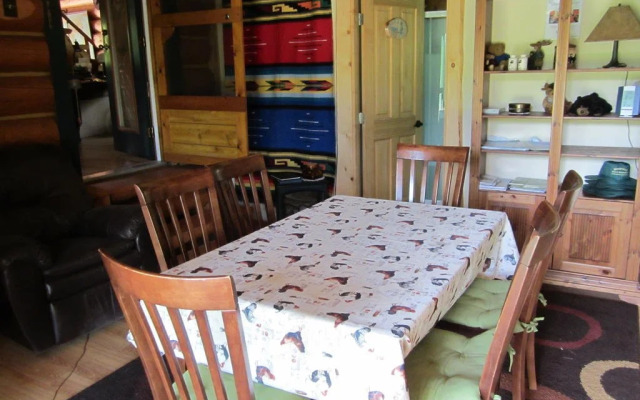 Seawood Bed & Breakfast & Cabins