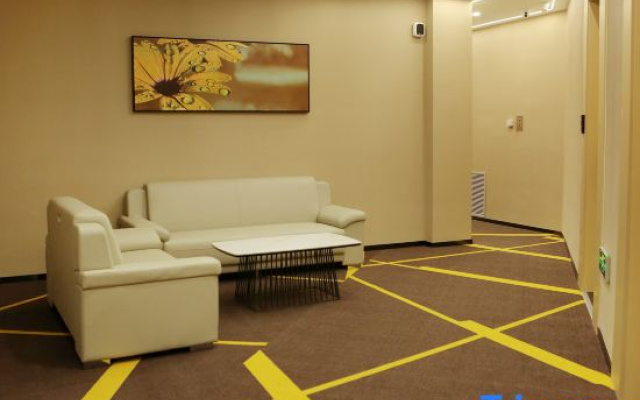 IU Hotel Ulanqab Liangcheng Branch