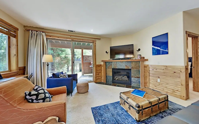 10917cin 2 Bedroom Condo