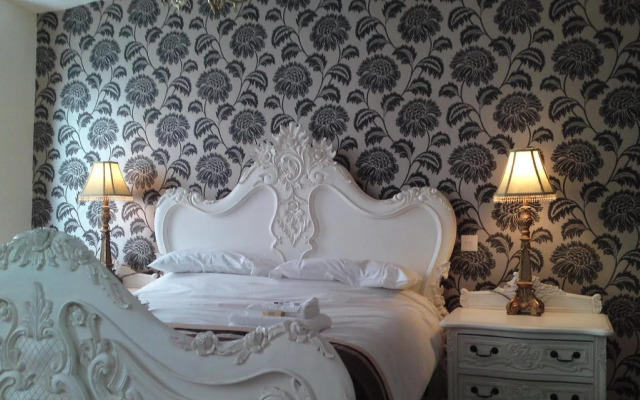 The Old Crown Coaching Inn