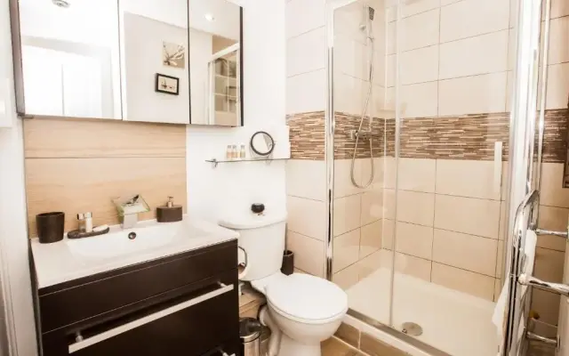 Pimlico Central London Suite near Victoria
