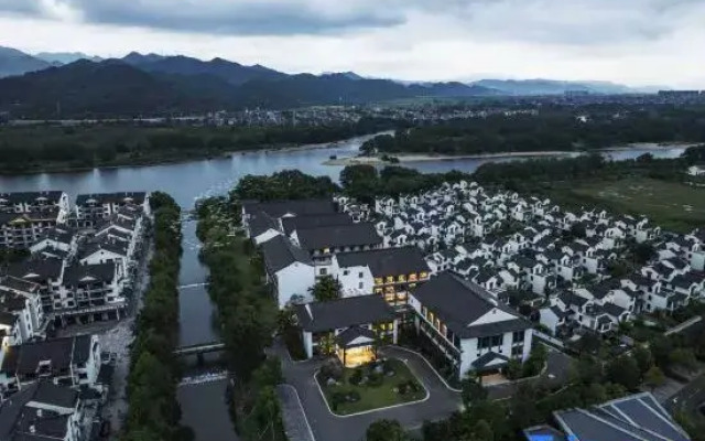 Narada Resort Hotel Guyan Huaxiang
