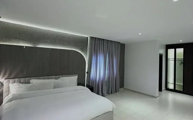 Golf Le-Meridien Hotels