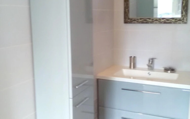 Bungalow With in Le Gosier With Pool Access Enclosed Gar