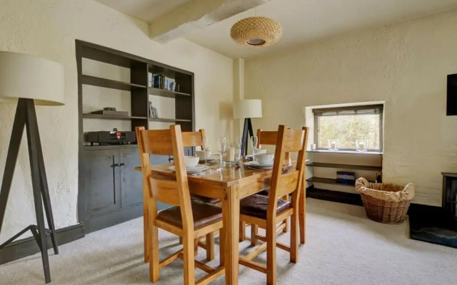 Provincial Holiday Home at Elterwater near River Brathay