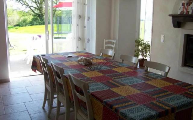 Gîte La Roche-sur-Yon, 5 pièces, 10 personnes - FR-1-426-157
