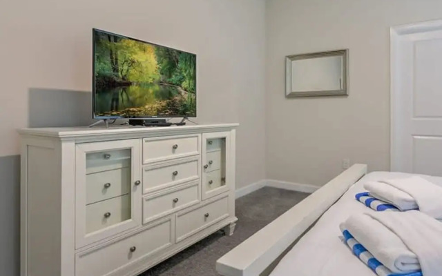 Charming Home Ideal Location Spacious Game Room